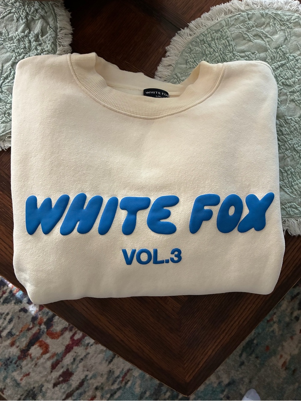 Like new White Fox crewneck 🔥 - Picture 5 of 6